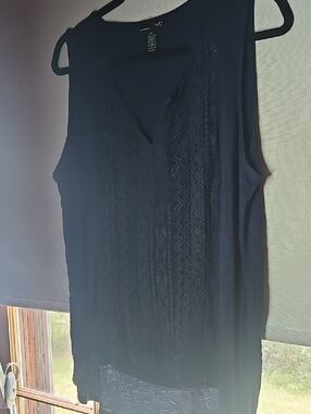 Lace-Panel Sleeveless Tank Top - Black